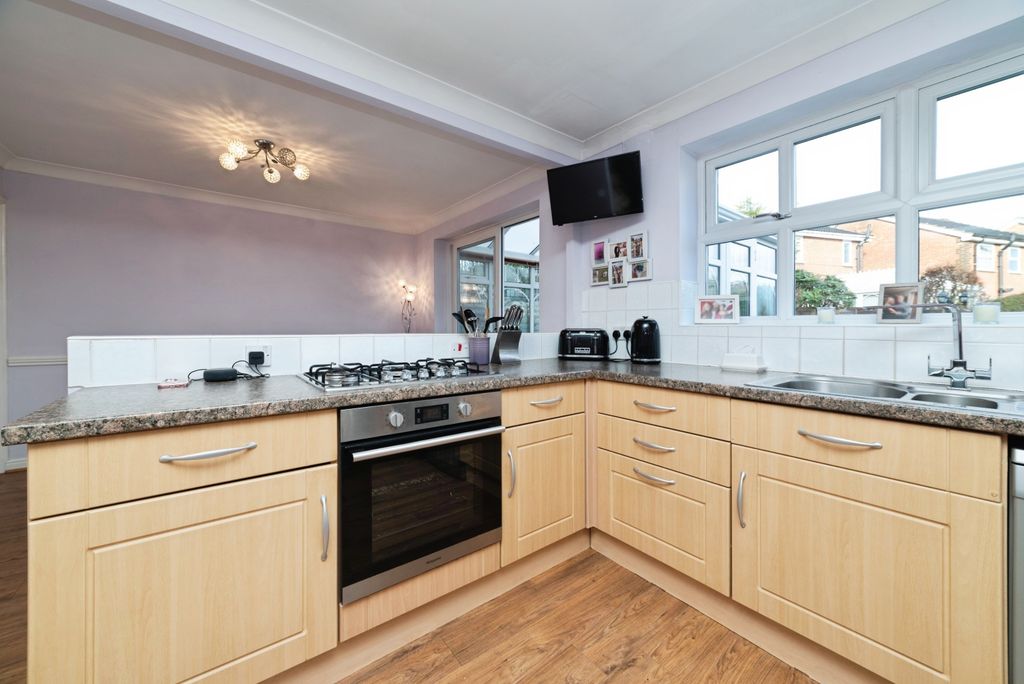 Property photo 2 of 15