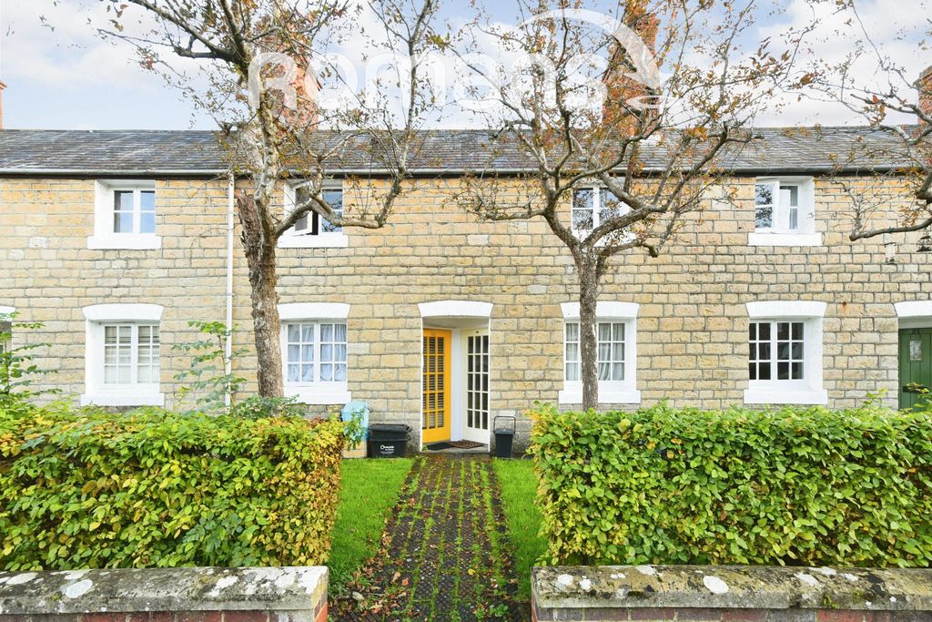 Property photo 1 of 11 External 1