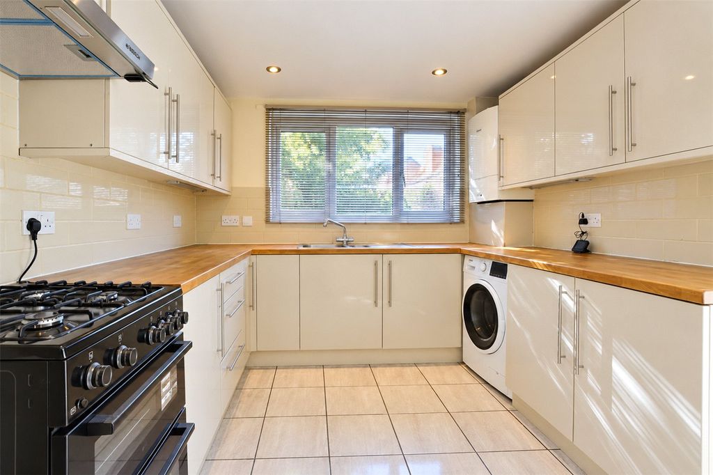 Property photo 2 of 15 Picture No. 31
