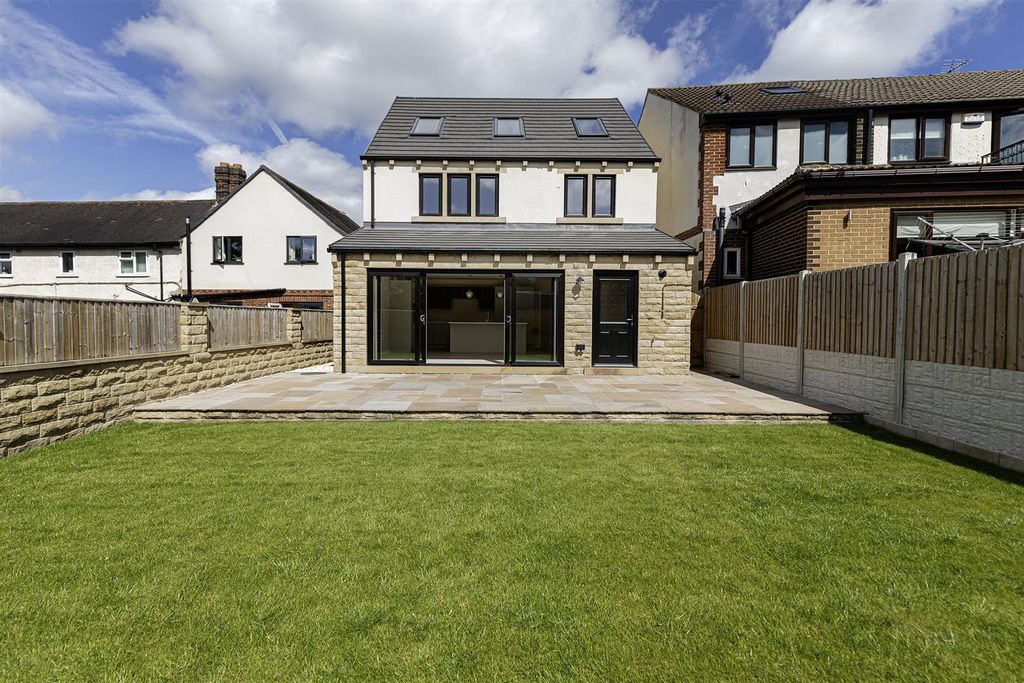 Property photo 1 of 35