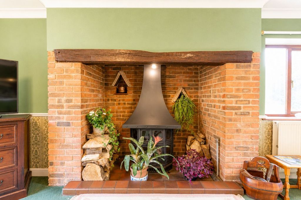 Property photo 3 of 45