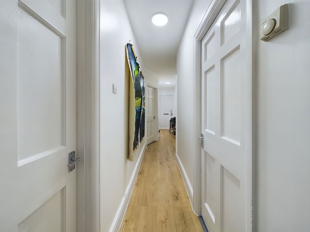 Property photo 2 of 47