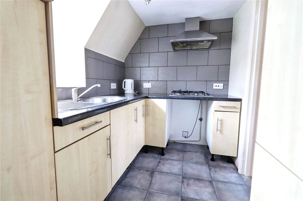 Property photo 3 of 11 Picture No. 06