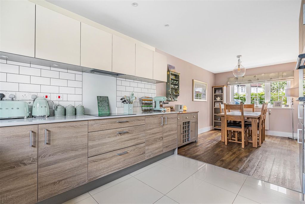 Property photo 2 of 26 9_79267.Jpg