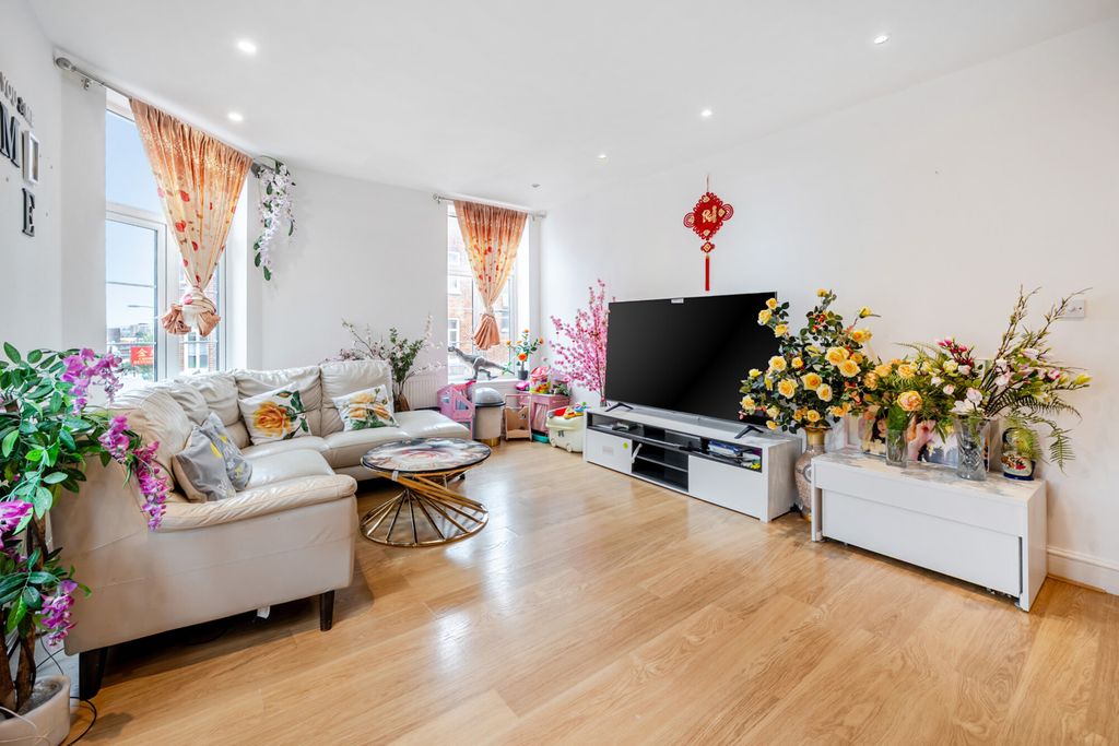 Property photo 3 of 13 1525209-12-6Abce4...