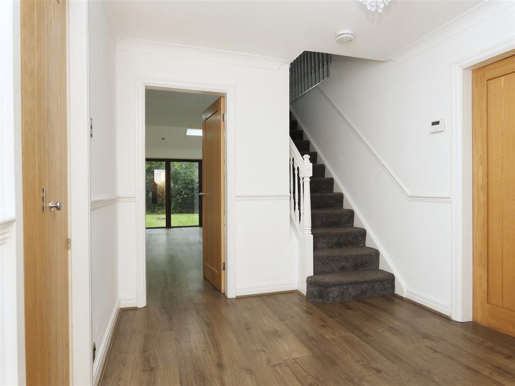 Property photo 3 of 29 Hall