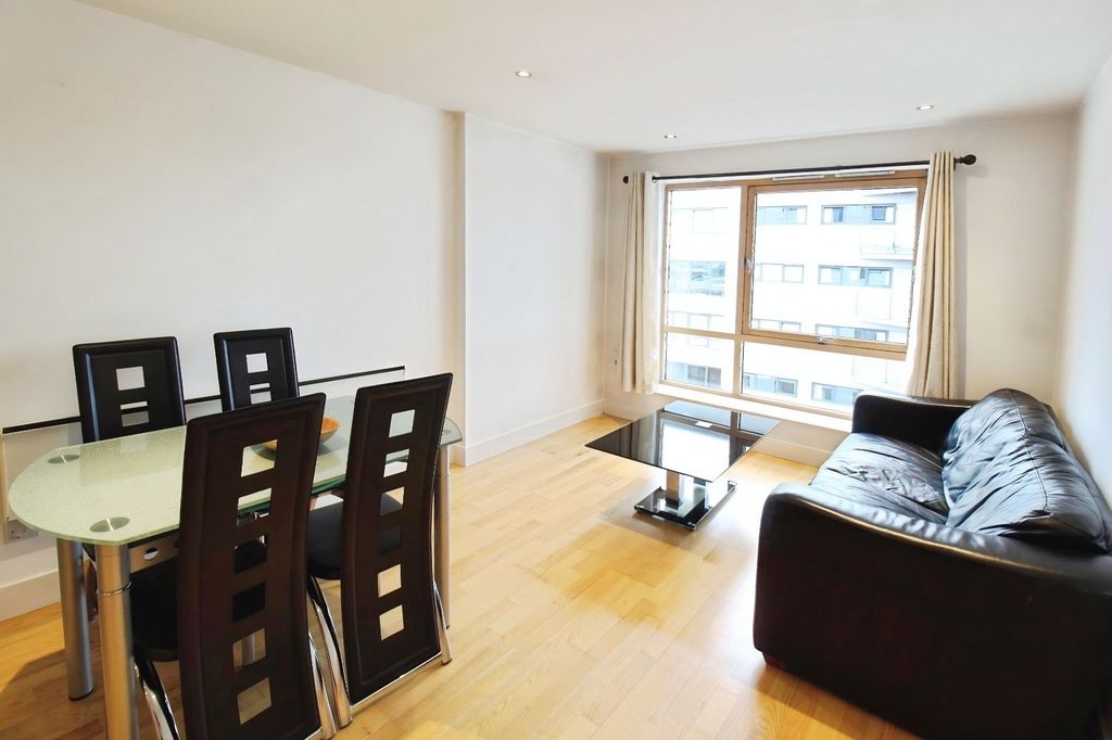 Property photo 1 of 8 Picture No. 15