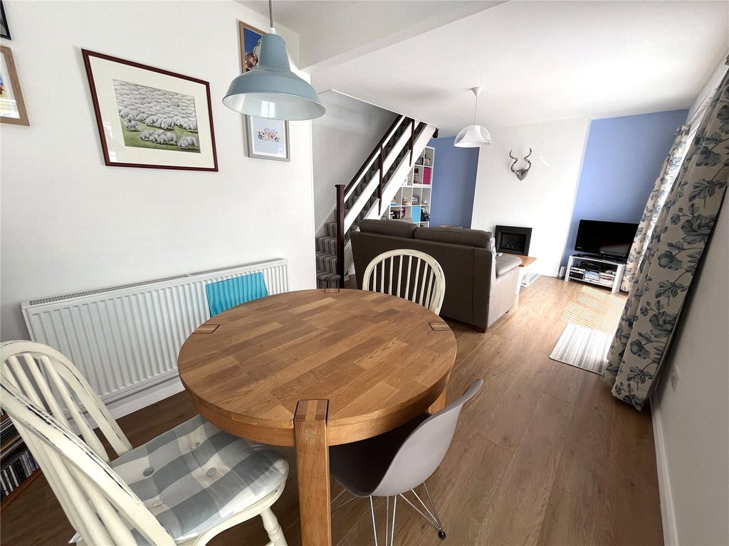Property photo 3 of 21 Picture No. 33