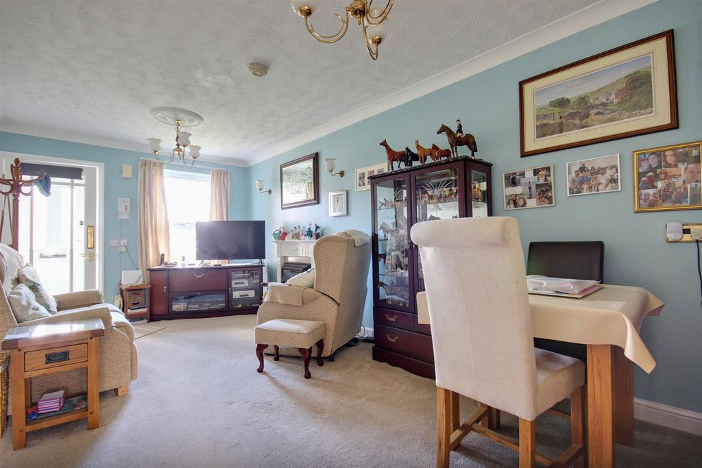 Property photo 3 of 9 Tc (7).Jpg