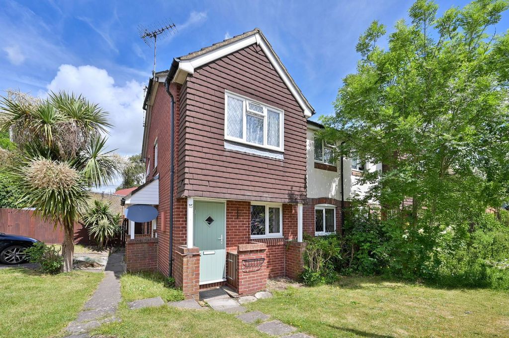 Property photo 1 of 12