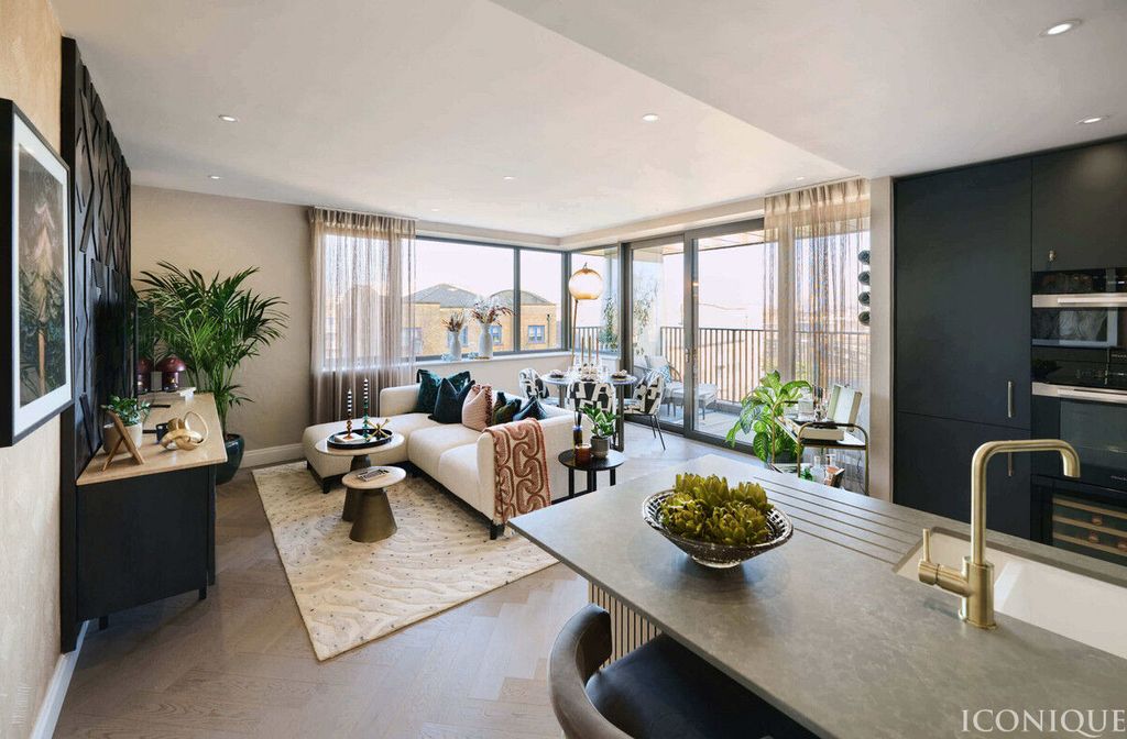 Property photo 1 of 19