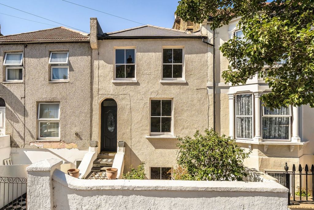 Property photo 1 of 6