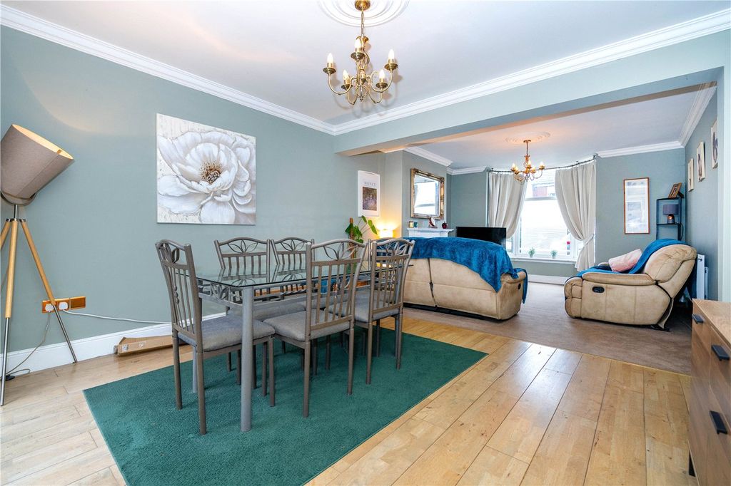 Property photo 3 of 15 Picture No. 10