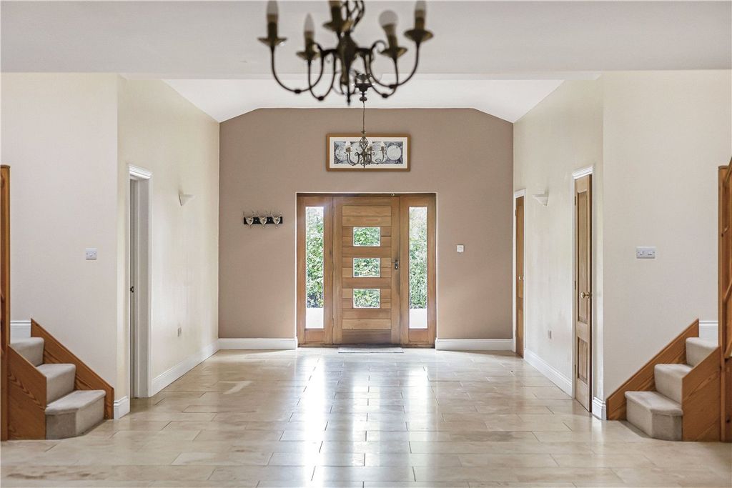 Property photo 3 of 38 Picture 3