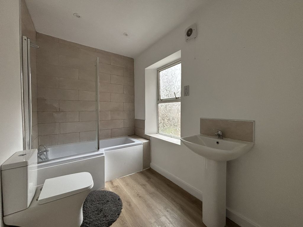 Property photo 3 of 6 Img_5033