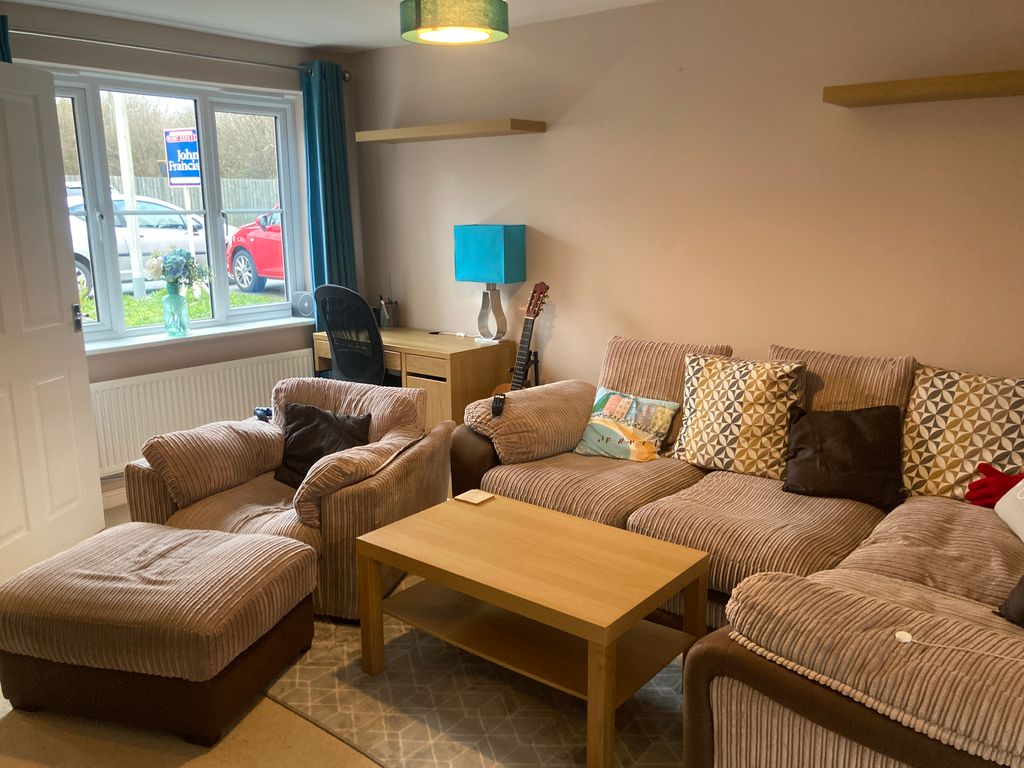 Property photo 3 of 10