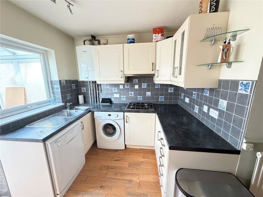 Property photo 3 of 14 Picture No. 12