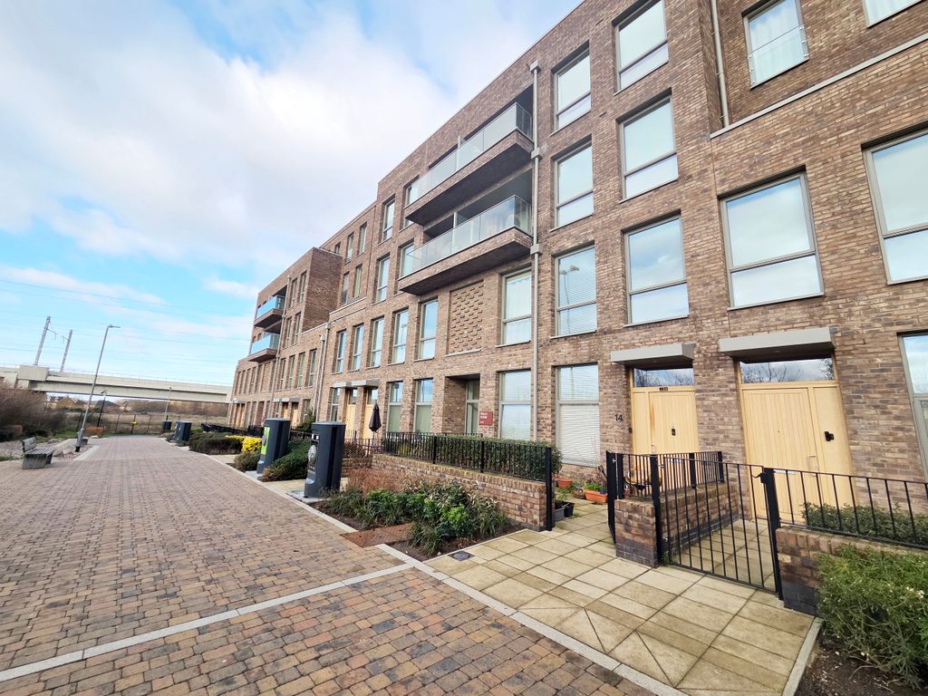 Property photo 2 of 13 Front