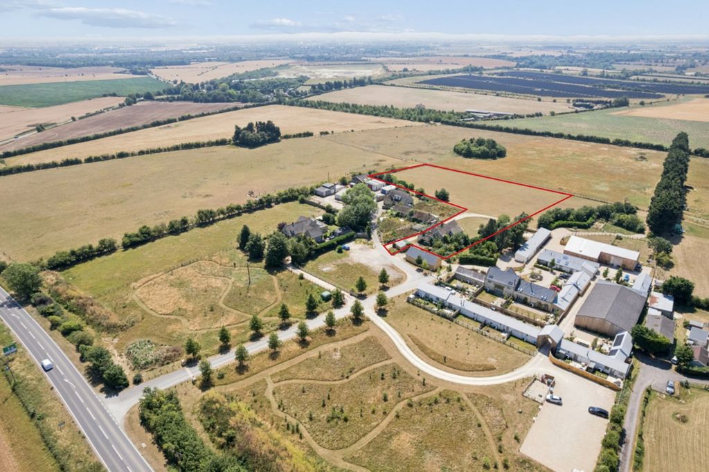 Property photo 2 of 7 Sturt Farmhouse Plot