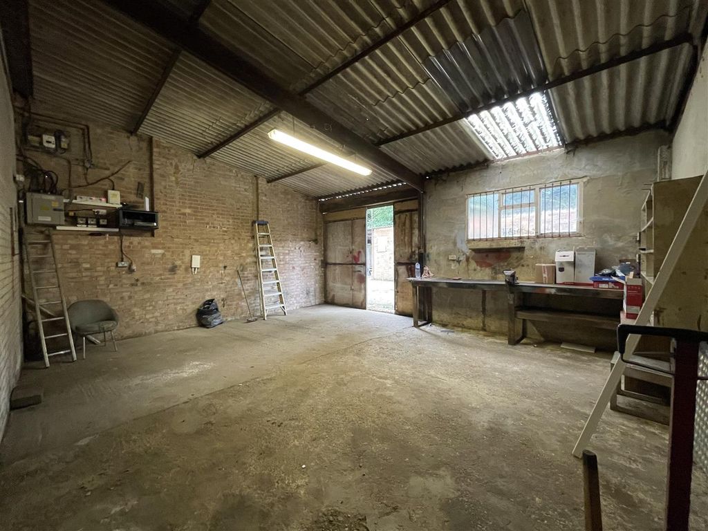 Property photo 2 of 11 Img_2250.Jpg