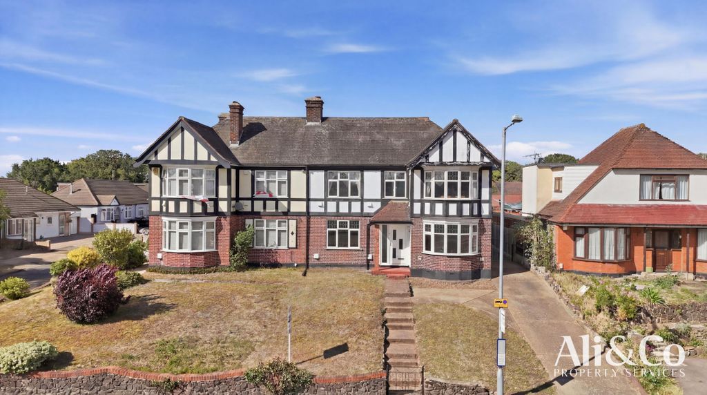 Property photo 1 of 30