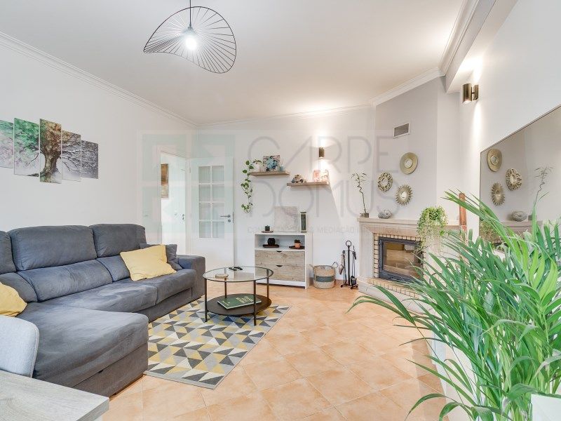 Property photo 1 of 33