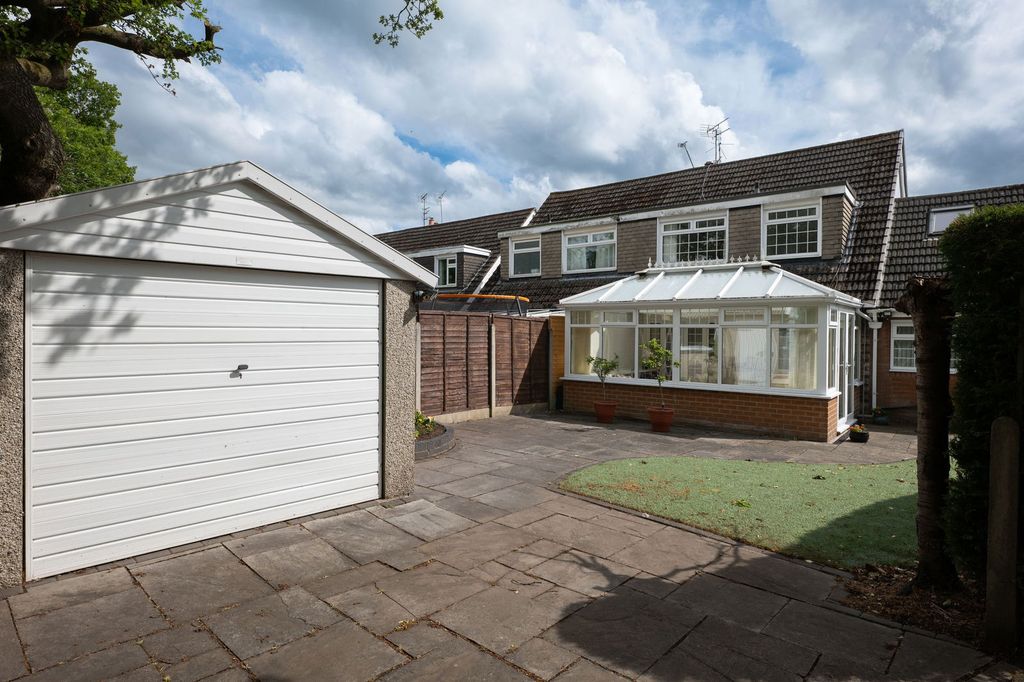 Property photo 2 of 30