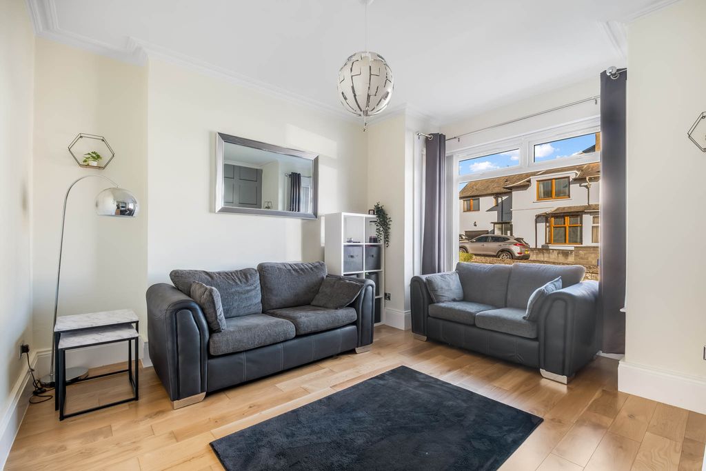 Property photo 2 of 46