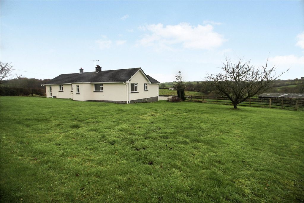 Property photo 2 of 25 Picture No. 05