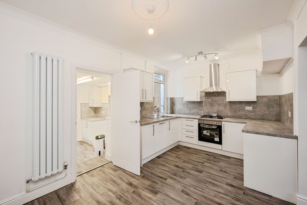 Property photo 2 of 20 Pbox-Img.Jpg