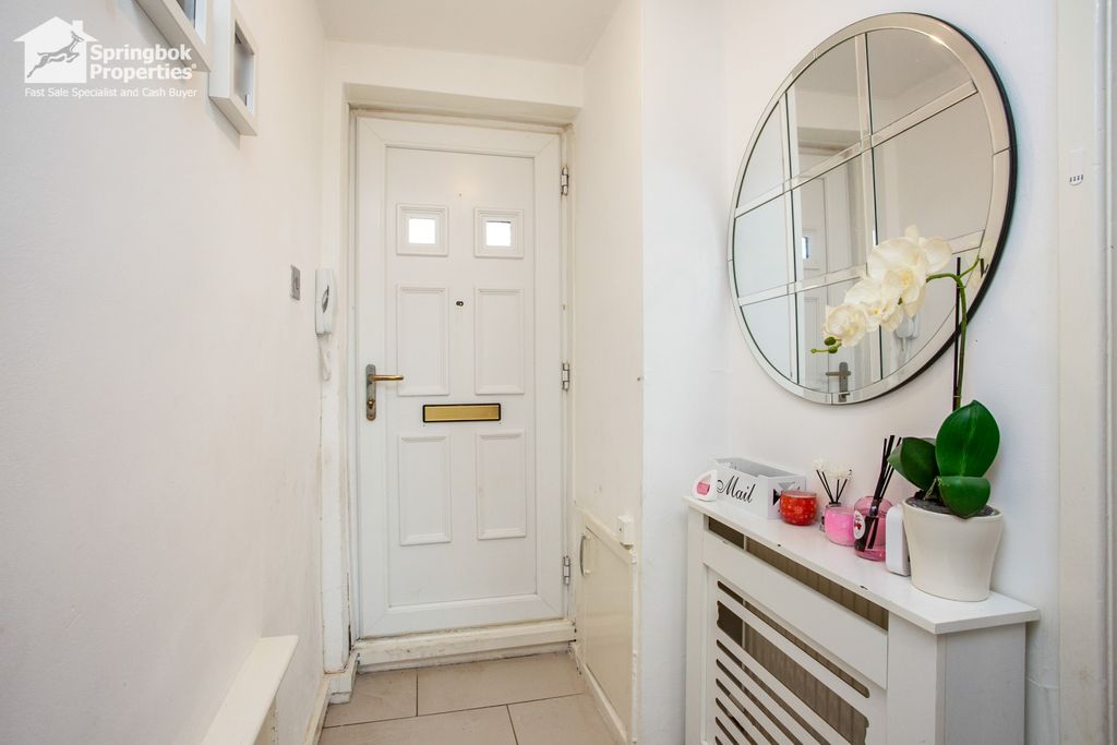 Property photo 2 of 12 Image 1