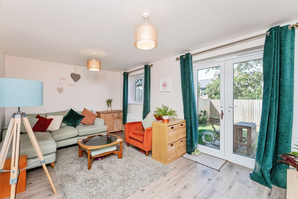 Property photo 3 of 20 Pbox-Img.Jpg