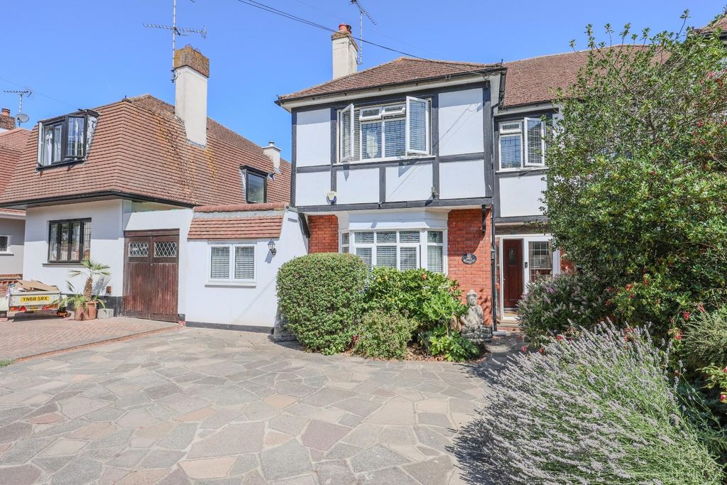 Property photo 1 of 26