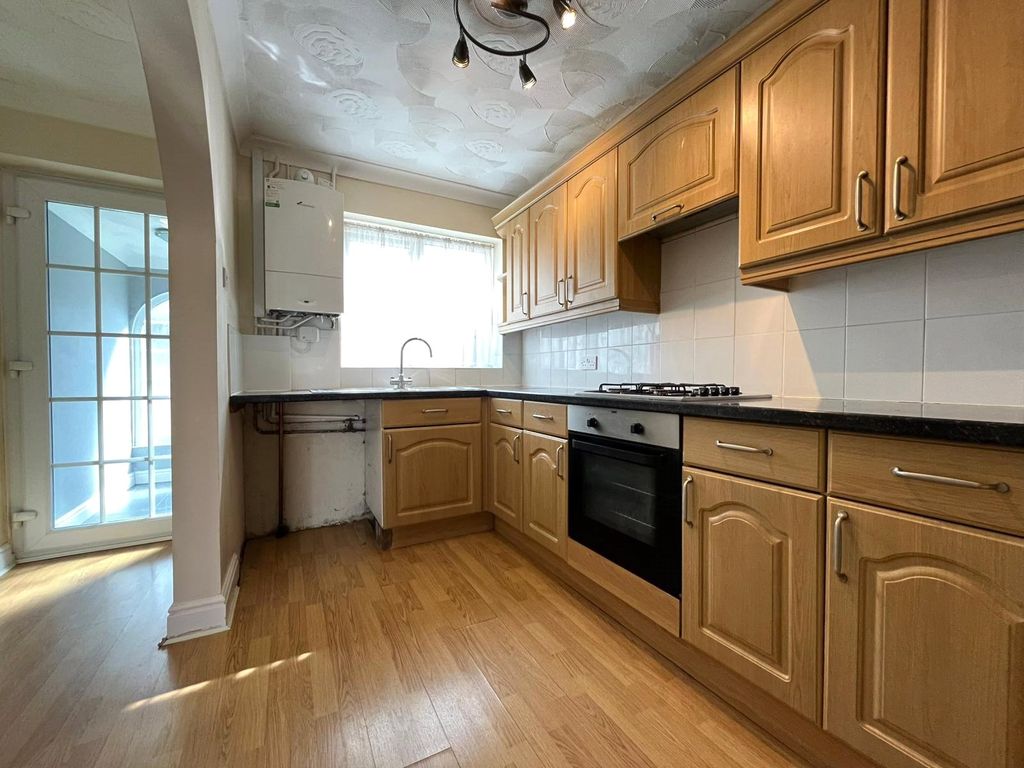 Property photo 2 of 11 Picture No. 04