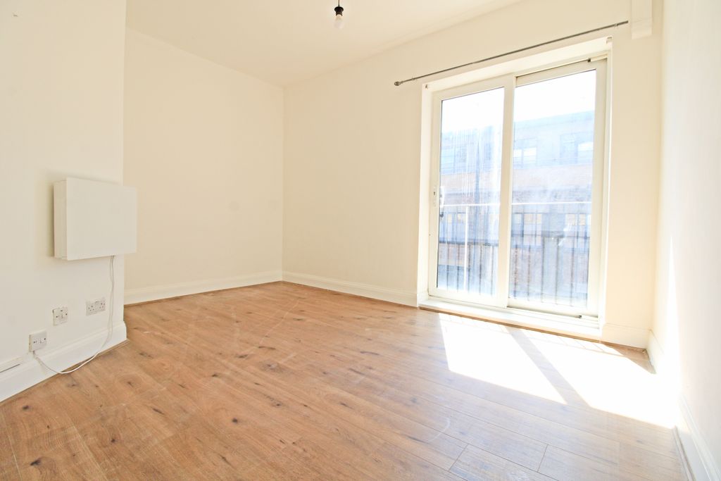 Property photo 1 of 6 Img_9158