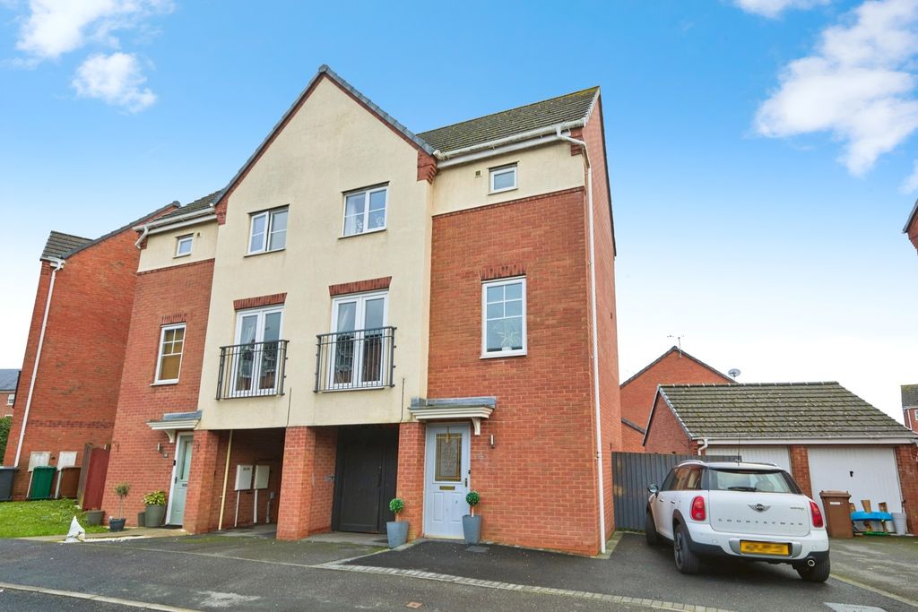 Property photo 1 of 20 Front