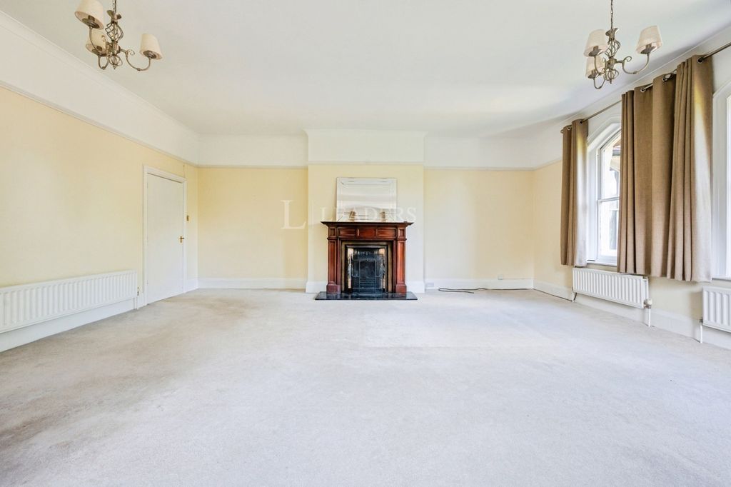 Property photo 3 of 15 Pbox-Img.Jpg