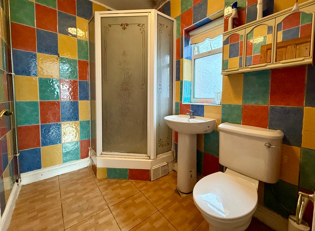 Property photo 3 of 12