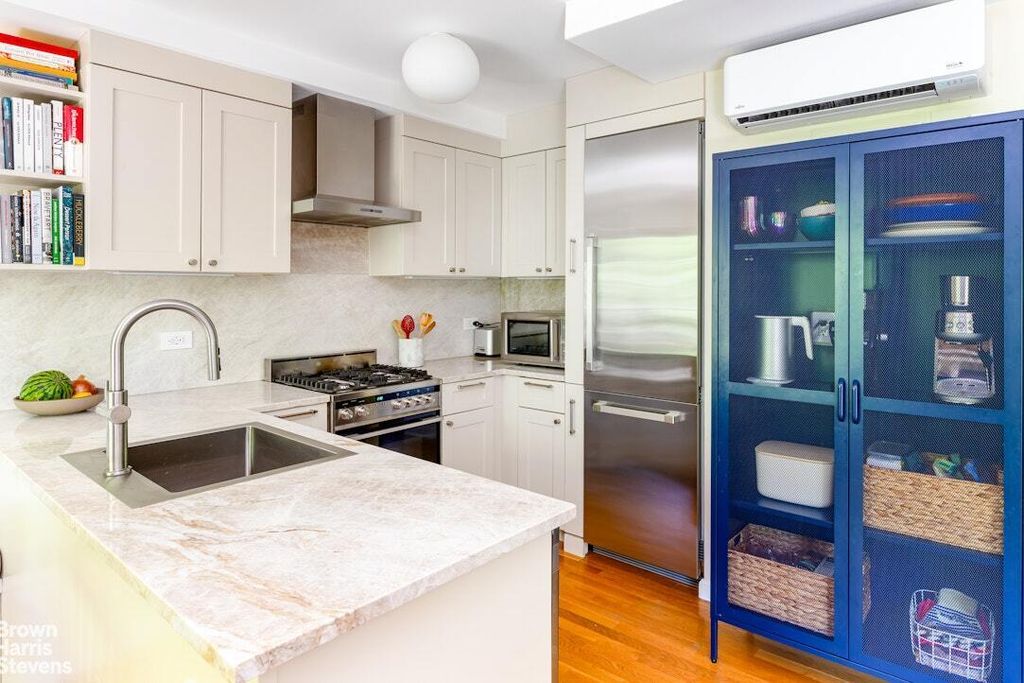 Property photo 3 of 10 <Alttext/>