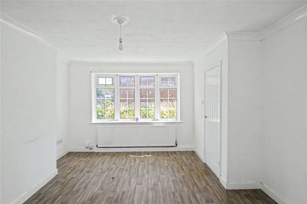Property photo 2 of 12 Picture No. 03