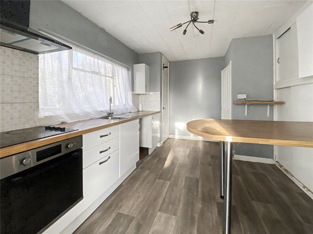 Property photo 2 of 22 Kitchen