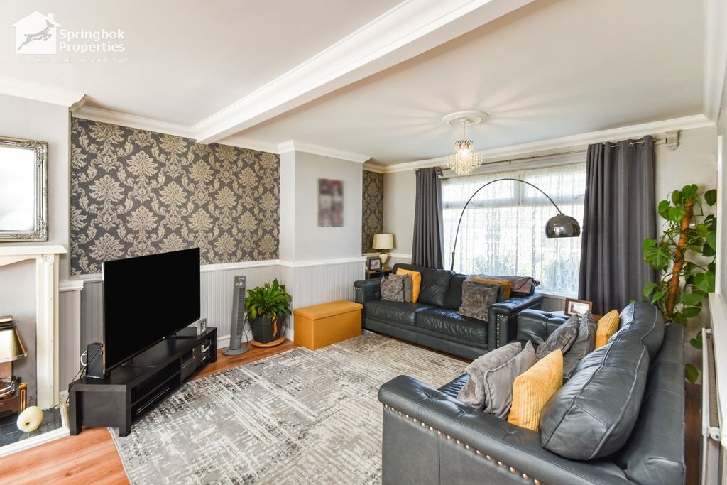 Property photo 2 of 16 Image 1