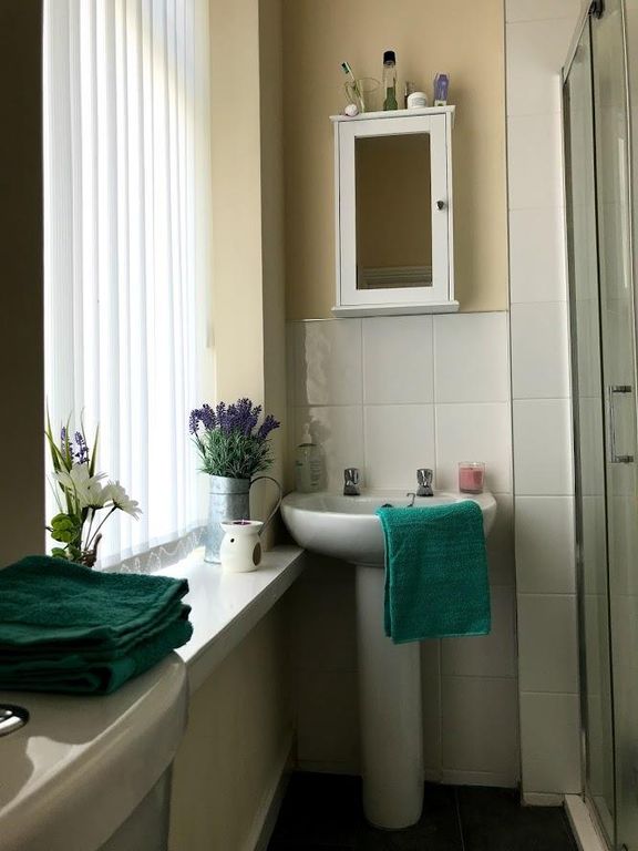 Property photo 3 of 12 Bathroom 1.Jpg