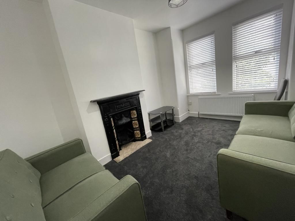 Property photo 2 of 8