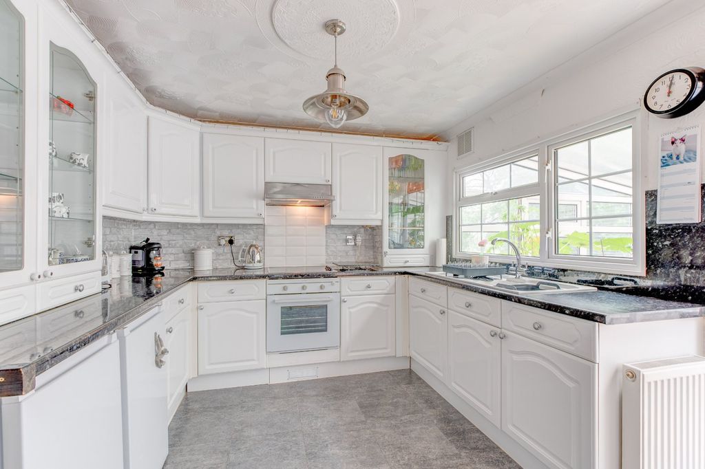 Property photo 3 of 14 Picture No. 09