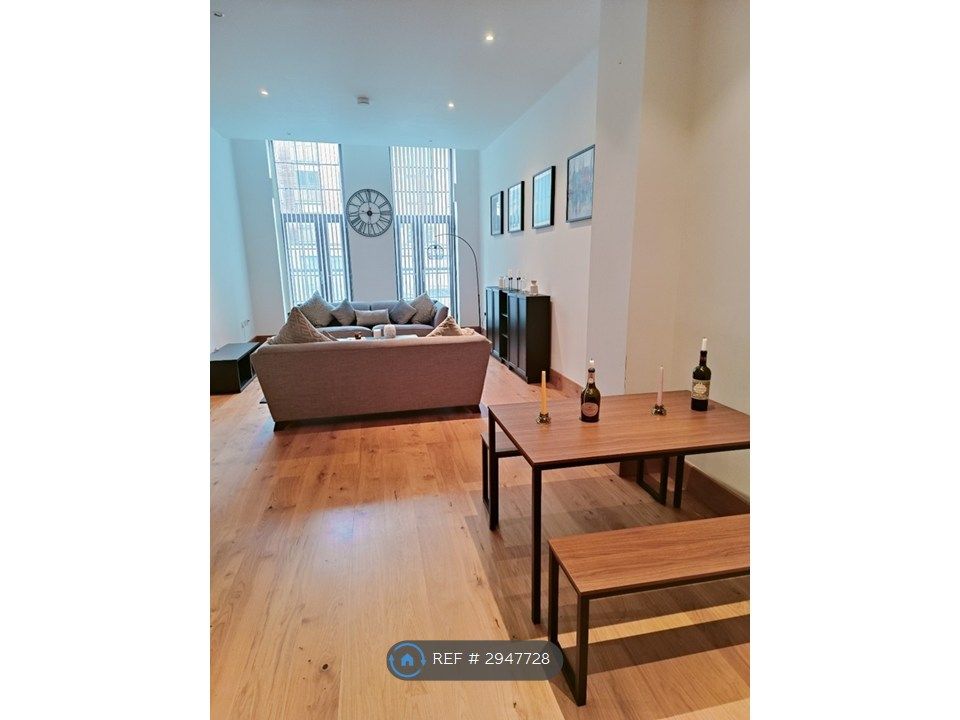 Property photo 2 of 12 Lounge/ Dining