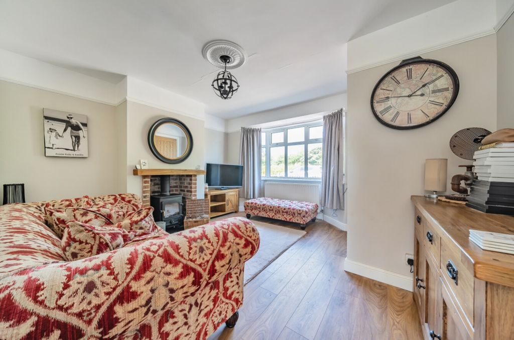 Property photo 2 of 22 1289297-35-682Df13d63035-Arw