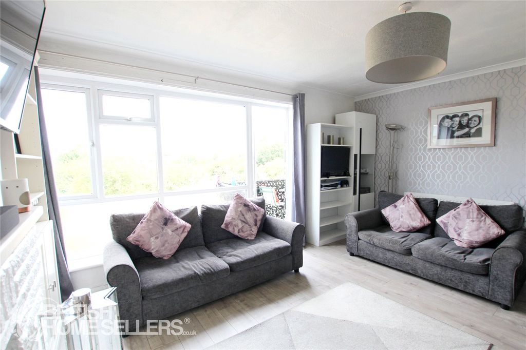 Property photo 3 of 16 Picture No. 06