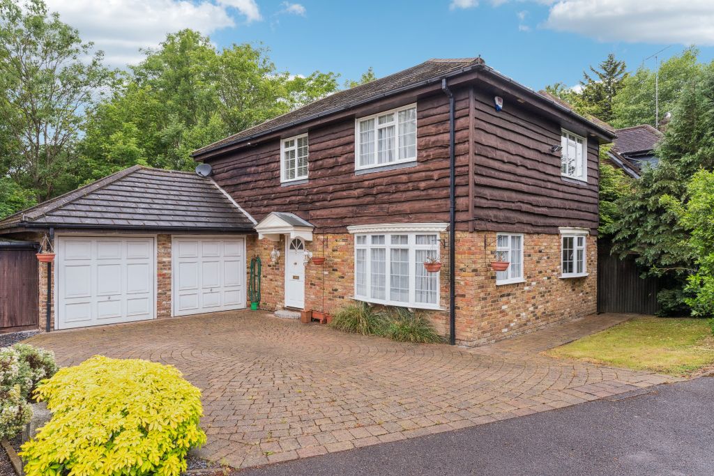 Property photo 1 of 17