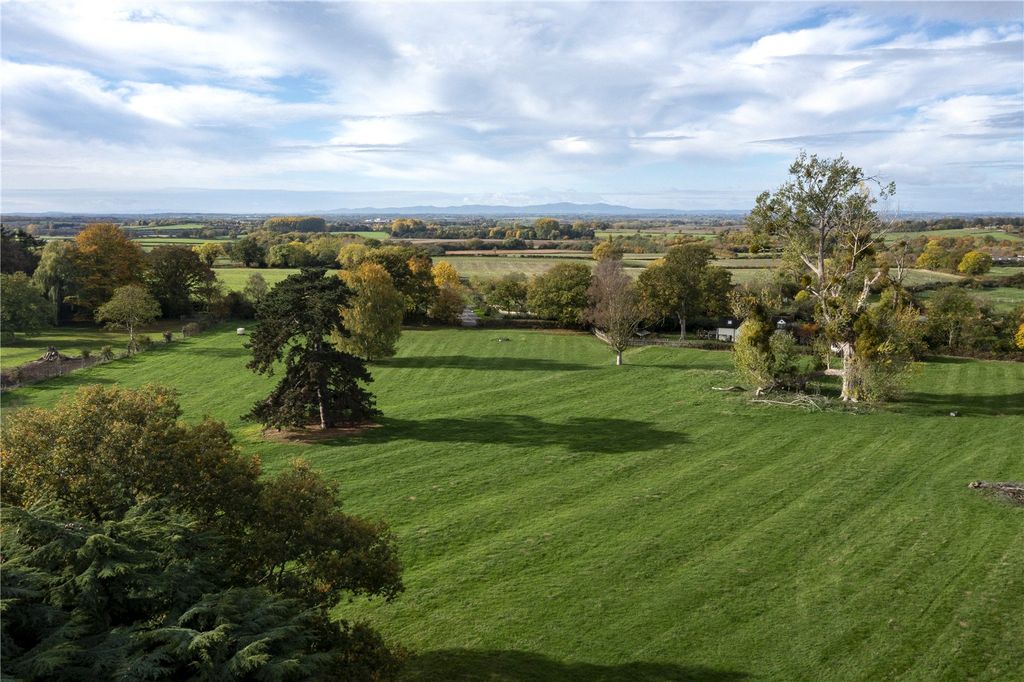Additional image 21 of 6 bed detached house for saleEvesham, Worcestershire WR11